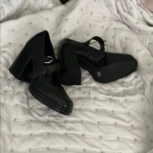 Steve Madden Black Heels with Glossy Finish